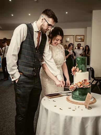 Wedding cake flavours more